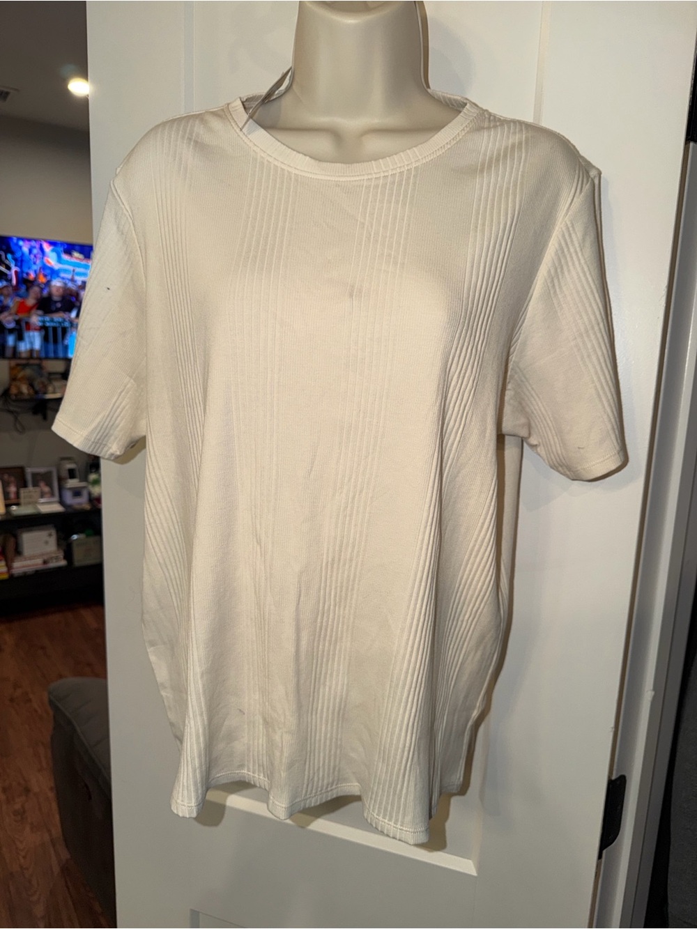 NWT PINK Victoria's Secret Cream Short Sleeve Ribbed Tee